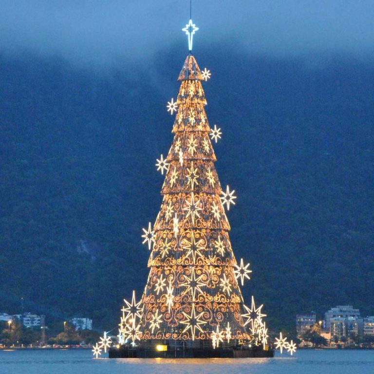 Floating Christmas tree on Lagoa Rodrigo de Freitas, a symbol of Christmas in Brazil